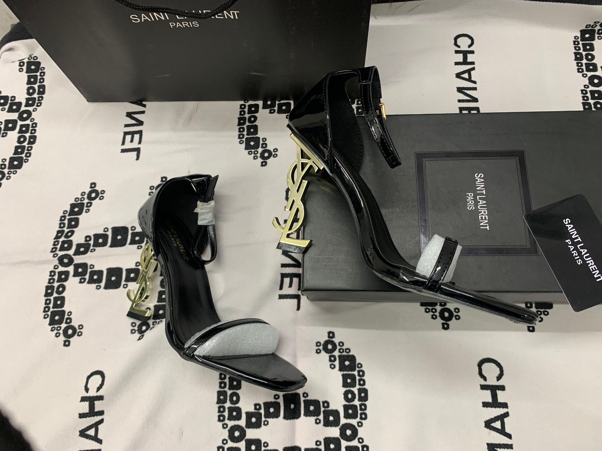 Saint Laurent Opyum leather sandals Women